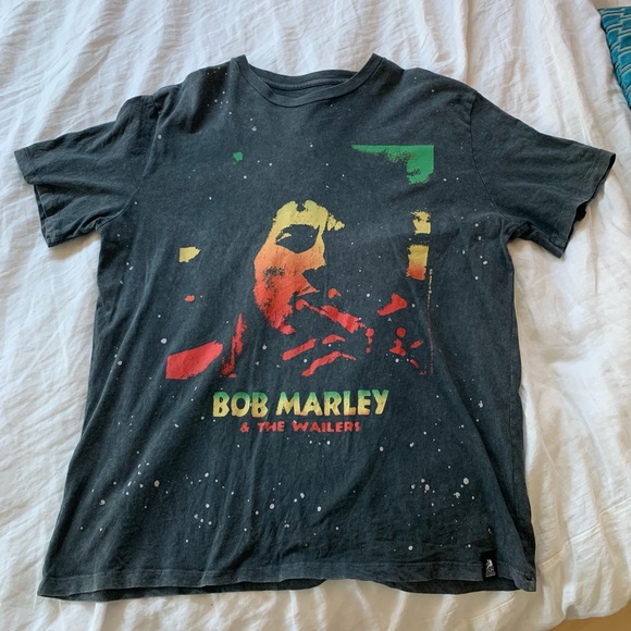 pull and bear bob marley shirt